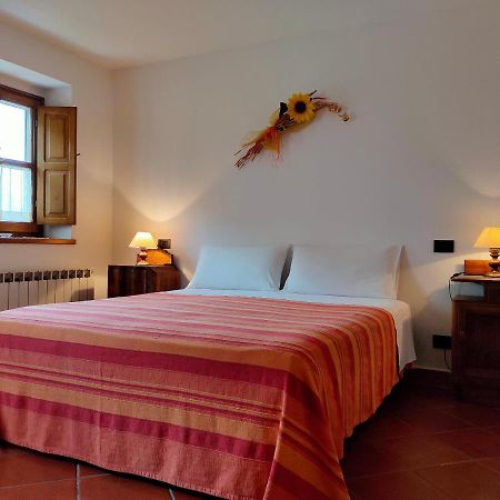 Il Girasole Bed & Breakfast Fosdinovo Exterior photo