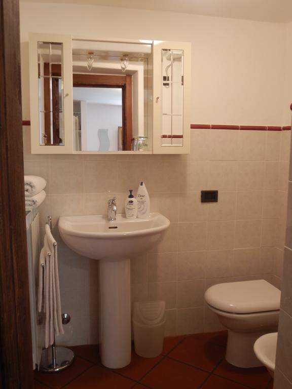 Il Girasole Bed & Breakfast Fosdinovo Room photo
