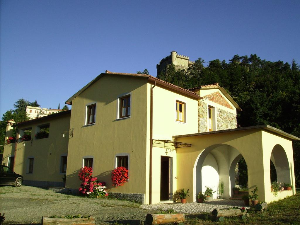 Il Girasole Bed & Breakfast Fosdinovo Exterior photo