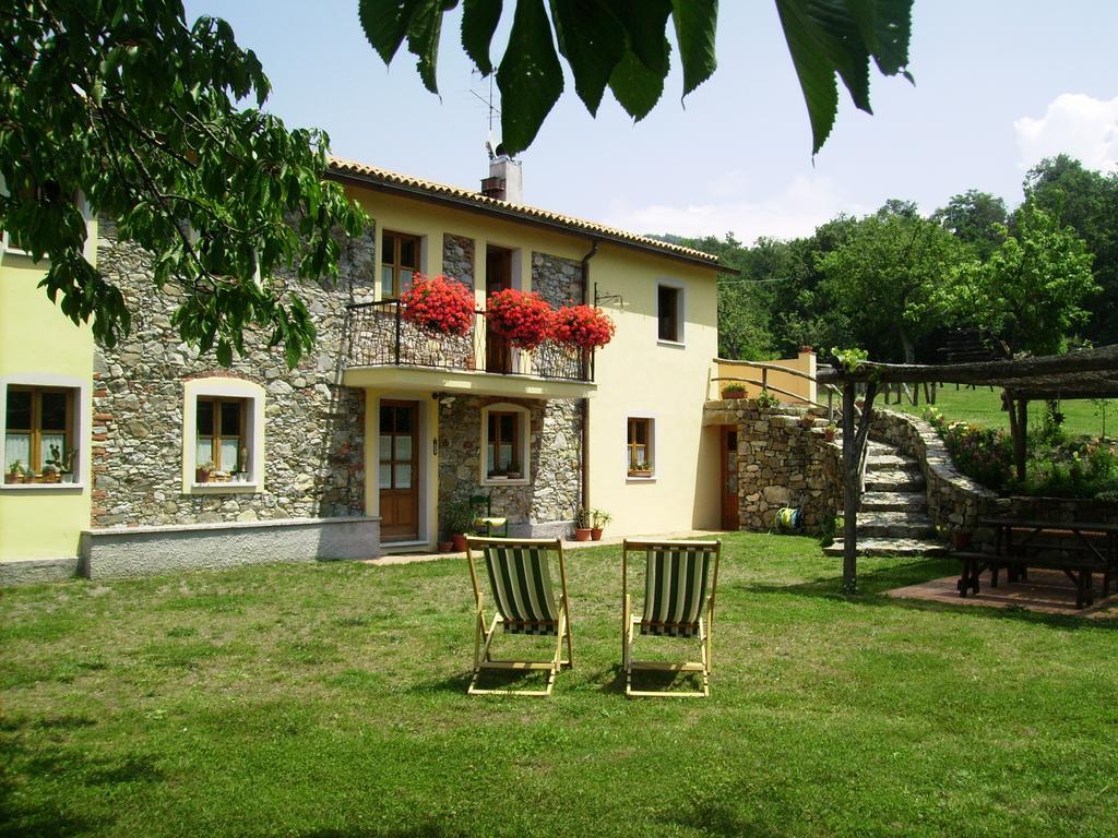 Il Girasole Bed & Breakfast Fosdinovo Room photo